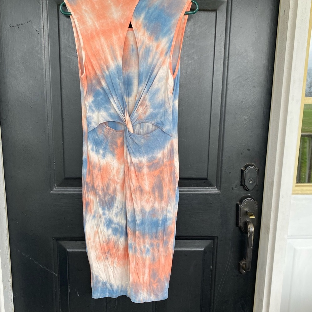 Try This Tie Dyed Pullover Dress - Picture 2 of 4